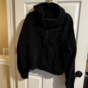 L/XL lululemon Black cropped scuba hoodie